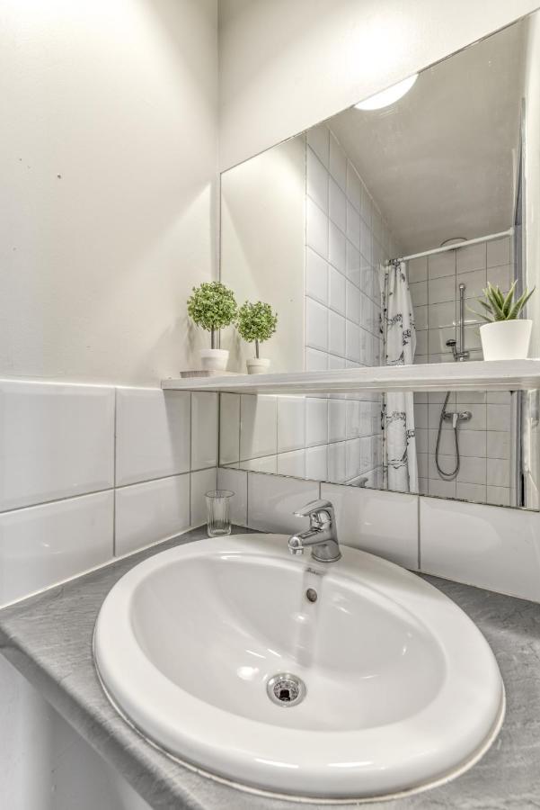 L'Escapade - Parking Gratuit - Wifi - Climatisation - Proche Cite - Tout Equipee Carcassonne Exteriör bild